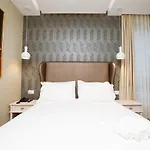 מלון Tirana Radhimë