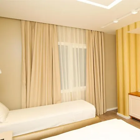 Tirana Hotel *