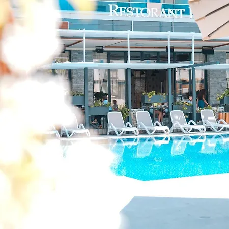 Tirana Hotel *