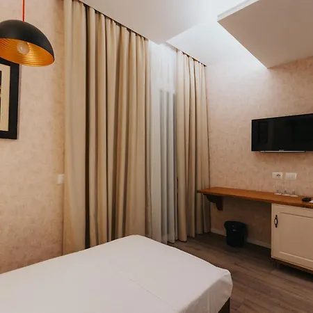 Hotel Tirana