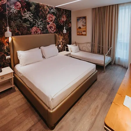 Hotel Tirana *