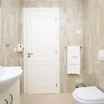 Tirana * Radhimë